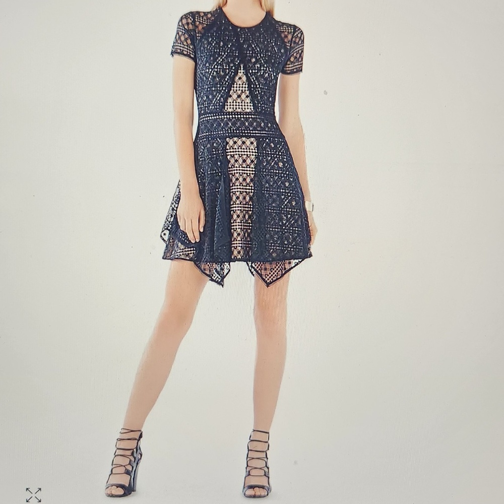 BCBGMAXAZRIA Aileen Short-Sleeves Lace Dress